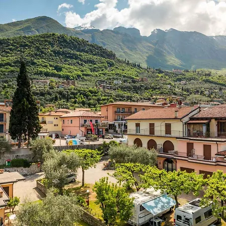 Villaggio Turistico Priori *