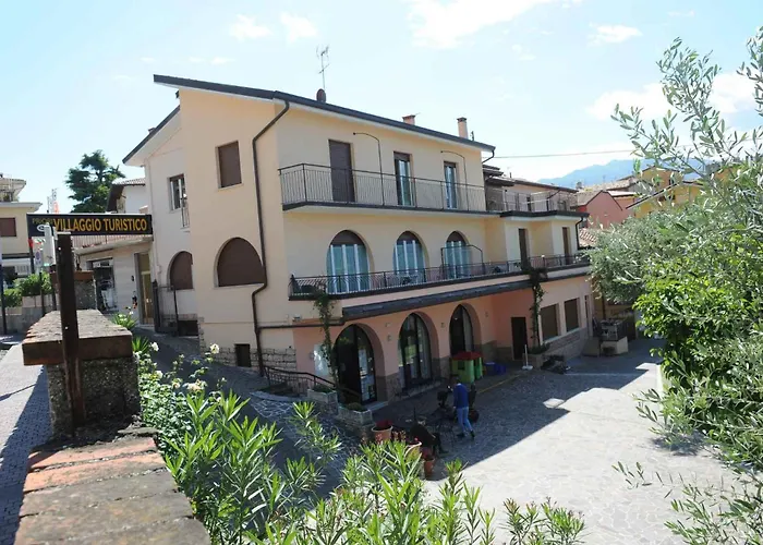דירה Villaggio Turistico Priori מאלצ'סינה